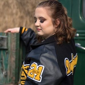 Meet your Posher, Kenzie